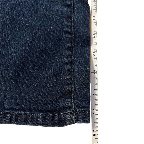4/27 Calvin Klein lean bootcut dark wash jeans with button closure back pocket - Picture 7 of 7